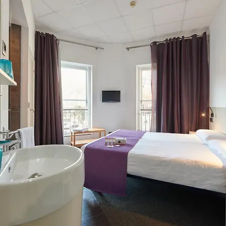 Mayerling Centro Гостевой дом 2*
